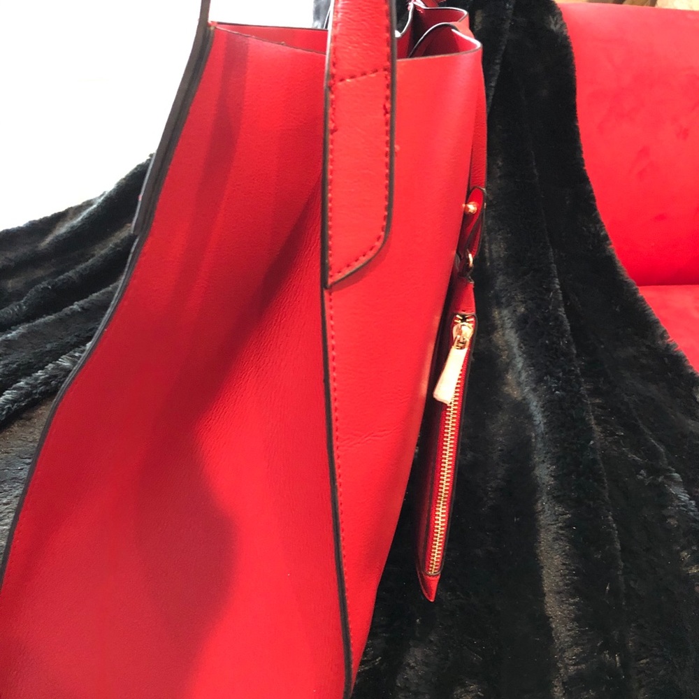 Totes - Picture 6 of 12